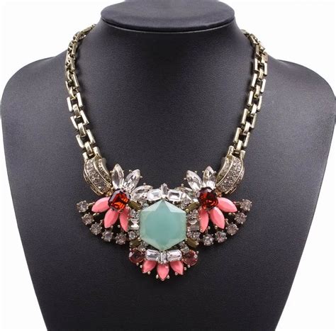 trendy statement necklaces